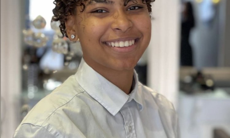 Eloïse - Apprentie CAP 1 Coiffure à Saint-Denis de la Réunion 974
